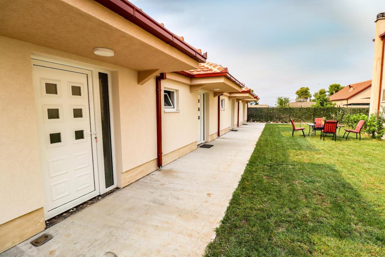 Simo Apartments Airport Podgorica Exterior foto