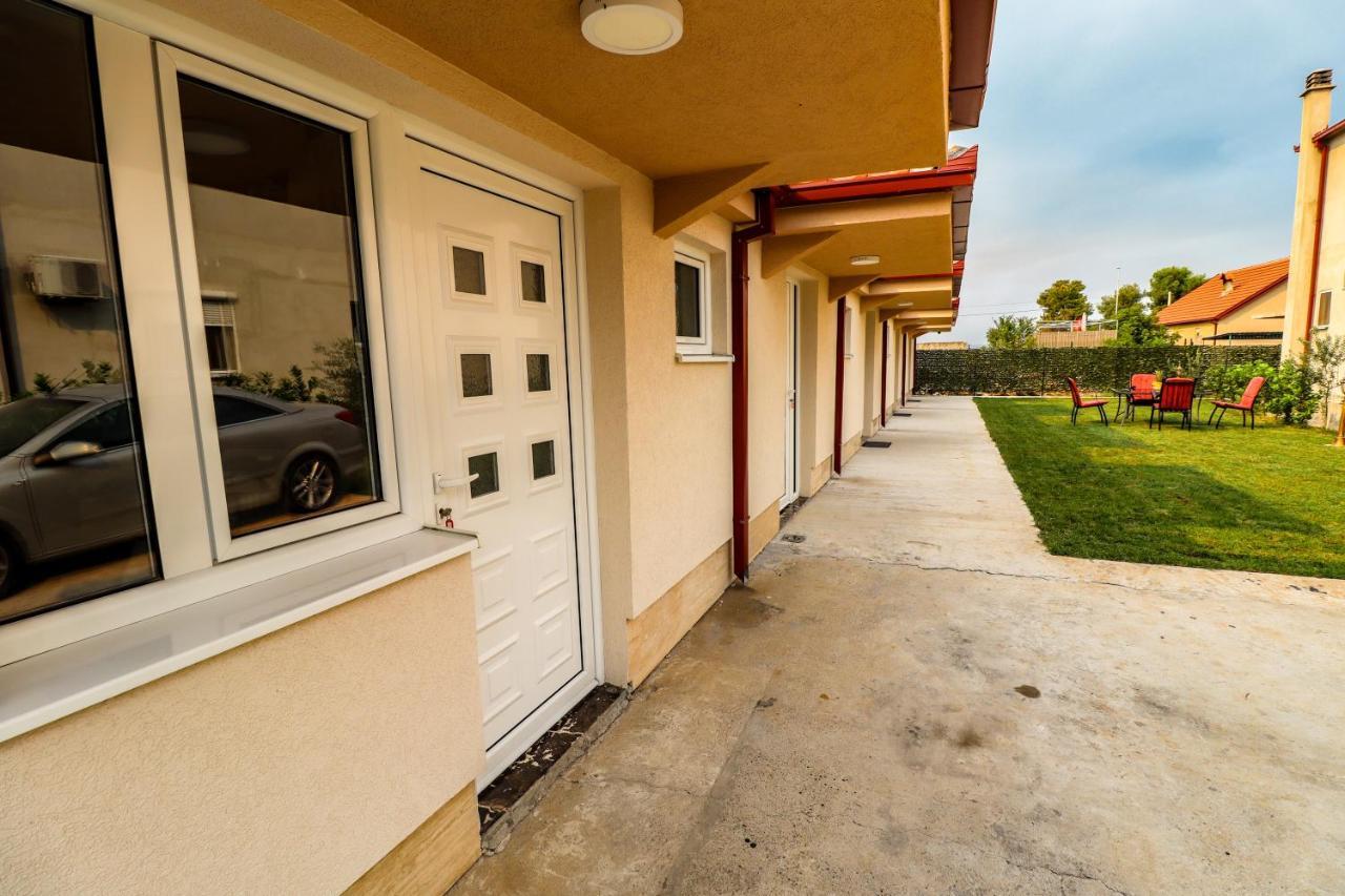 Simo Apartments Airport Podgorica Exterior foto