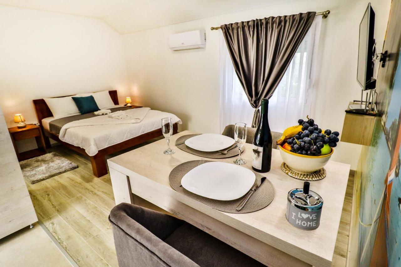 Simo Apartments Airport Podgorica Exterior foto